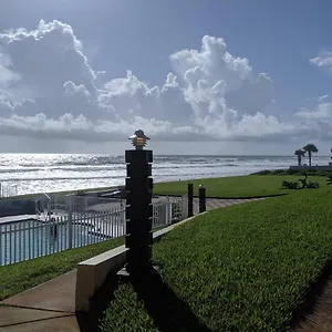 Shoreline & - Beachfront Daytona Beach